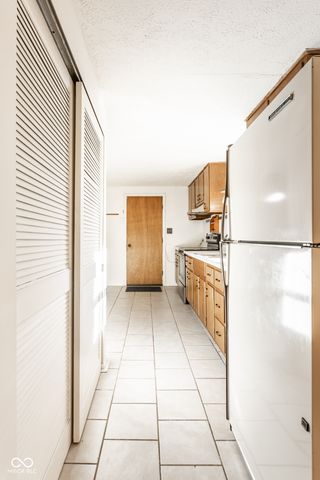 1929 E Us HWY 40, Clayton, IN 46118