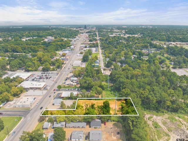 2456 W ERWIN ST, Tyler, TX 75702