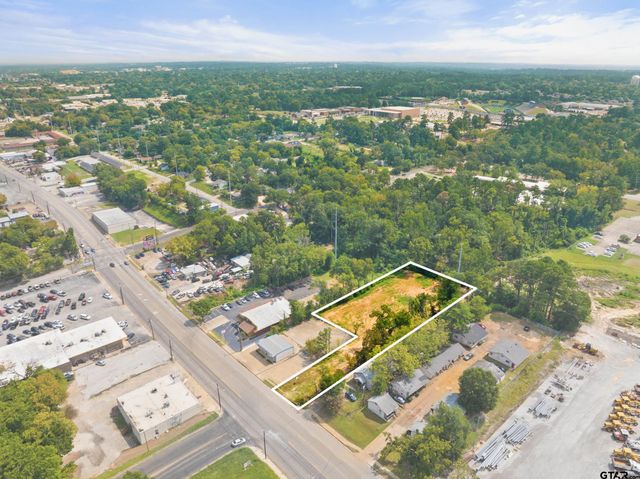2456 W ERWIN ST, Tyler, TX 75702