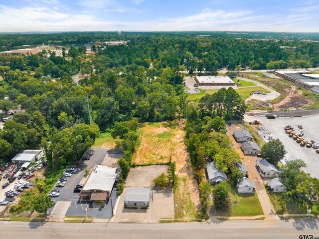 2456 W ERWIN ST, Tyler, TX 75702