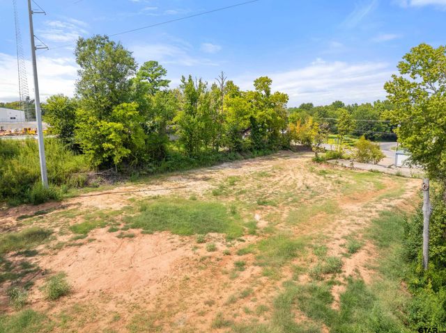 2456 W ERWIN ST, Tyler, TX 75702