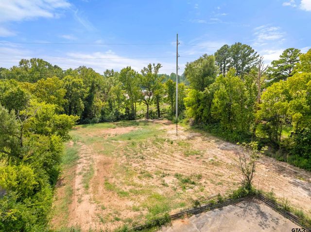 2456 W ERWIN ST, Tyler, TX 75702