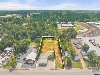 2456 W ERWIN ST, Tyler, TX 75702