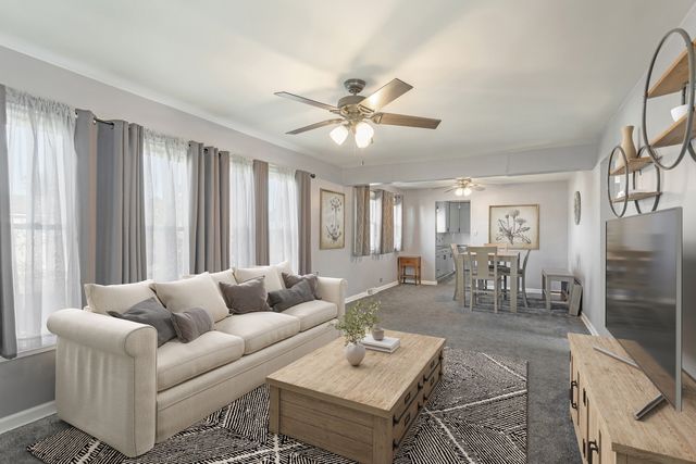 5001 S Latrobe Avenue, Chicago, IL 60638