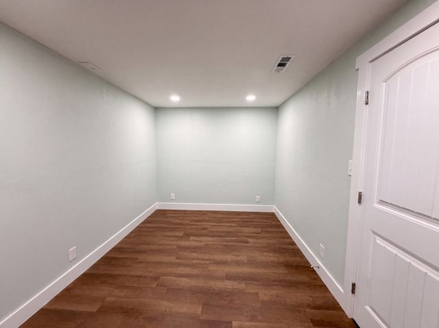 102 S Valley Rd, Hendersonville, TN 37075