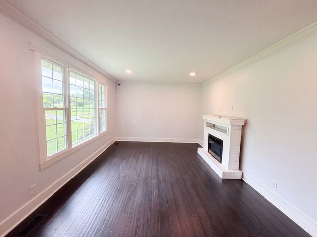 102 S Valley Rd, Hendersonville, TN 37075