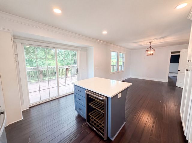 102 S Valley Rd, Hendersonville, TN 37075