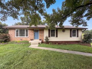 102 S Valley Rd, Hendersonville, TN 37075