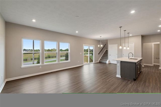 8220 Crescent Cove, Charlestown, IN 47111