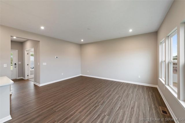 8220 Crescent Cove, Charlestown, IN 47111