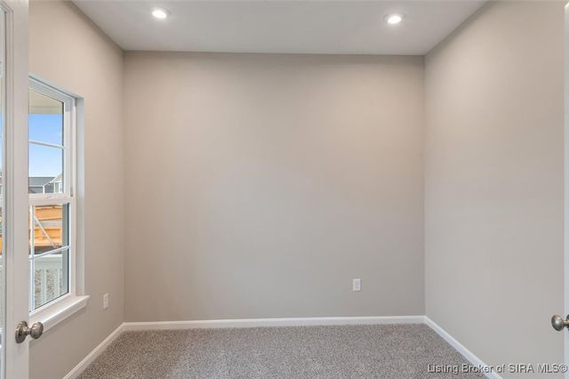 8220 Crescent Cove, Charlestown, IN 47111