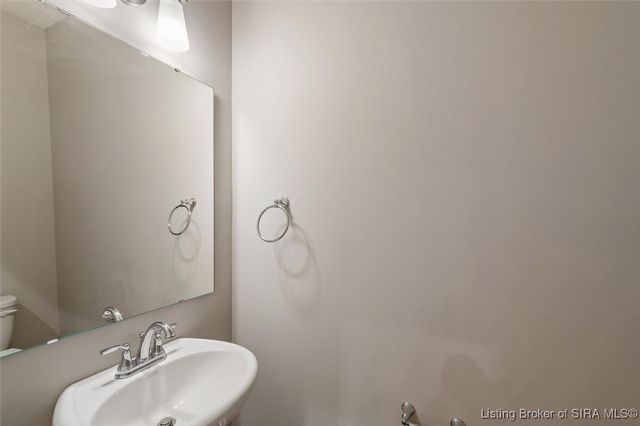 8220 Crescent Cove, Charlestown, IN 47111