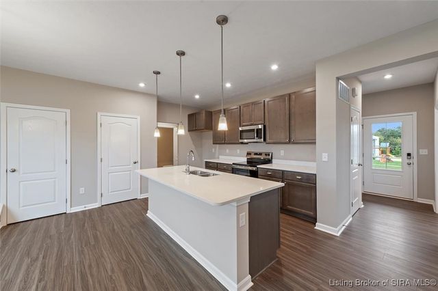 8220 Crescent Cove, Charlestown, IN 47111