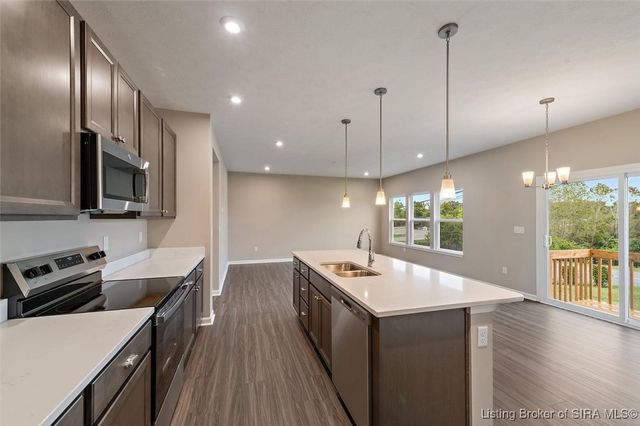 8220 Crescent Cove, Charlestown, IN 47111