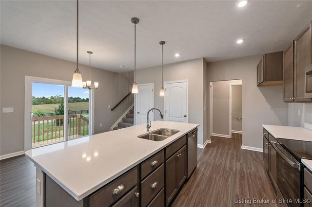 8220 Crescent Cove, Charlestown, IN 47111