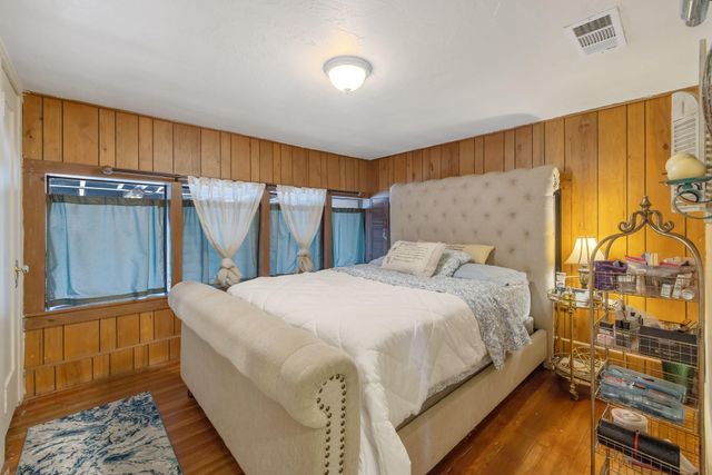 457 W Maple Street, Exeter, CA 93221