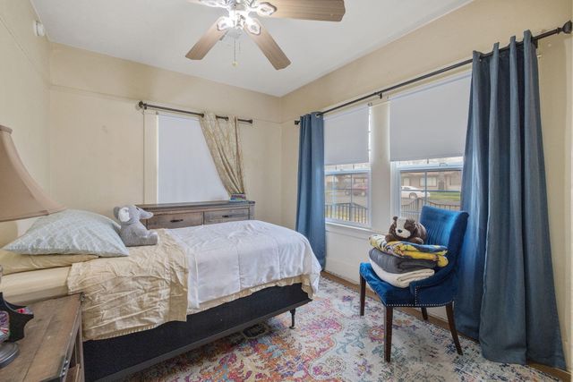 457 W Maple Street, Exeter, CA 93221