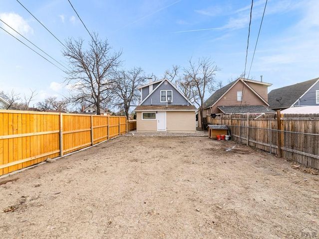 923 E 7th St, Pueblo, CO 81001