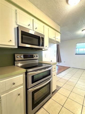4724 SW K Cir, Lawton, OK 73505