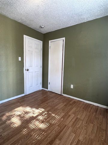 4724 SW K Cir, Lawton, OK 73505