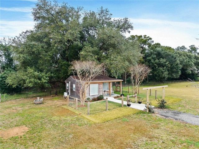 16014 County Road 26 Road, Foley, AL 36535