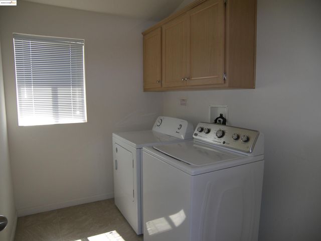 22877 E Parkwood Dr., Groveland, CA 95321