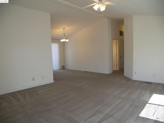 22877 E Parkwood Dr., Groveland, CA 95321