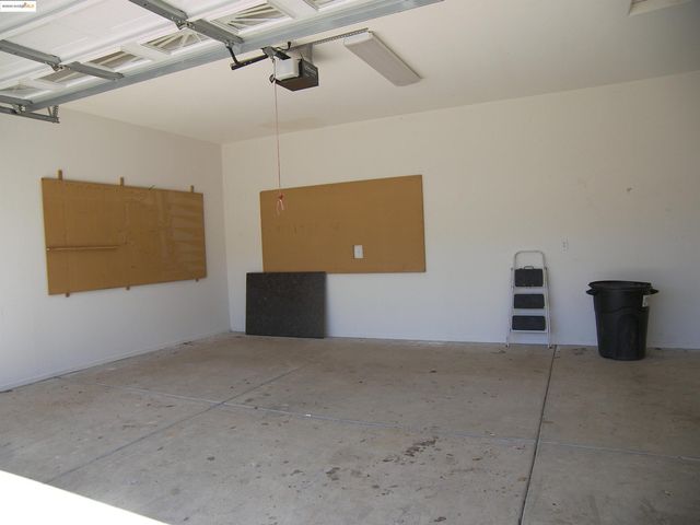 22877 E Parkwood Dr., Groveland, CA 95321