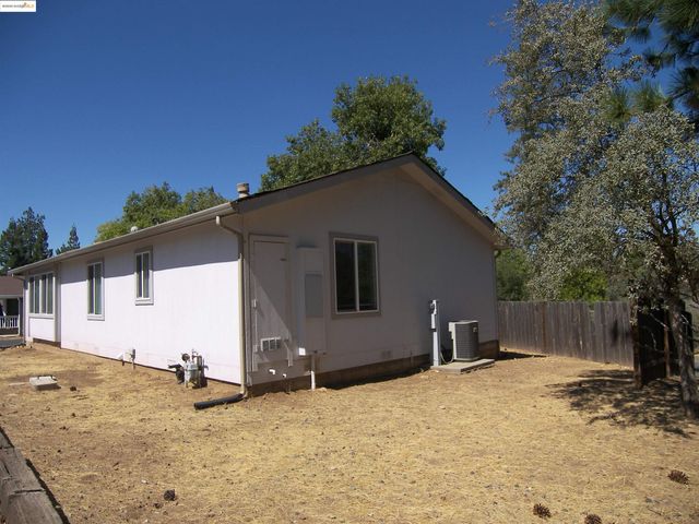 22877 E Parkwood Dr., Groveland, CA 95321