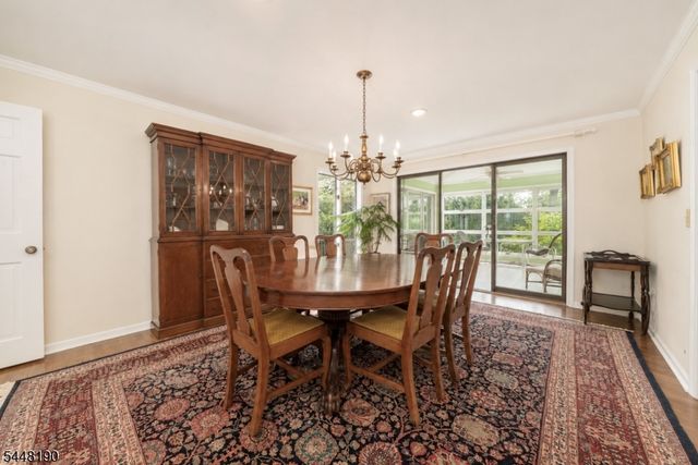 8 Woods Ln, Chatham Boro, NJ 07928