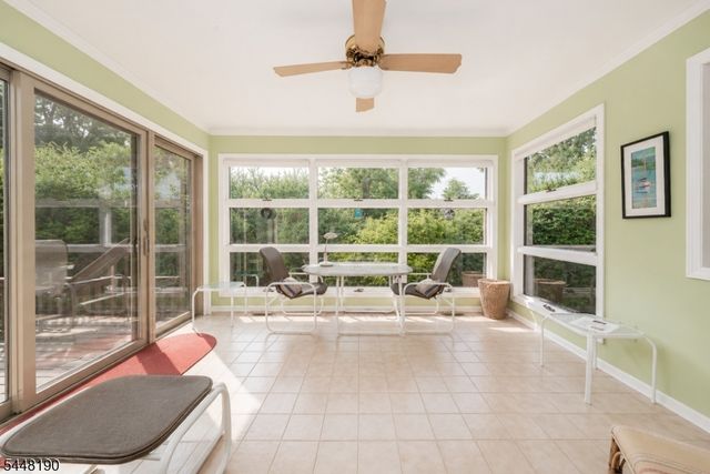 8 Woods Ln, Chatham Boro, NJ 07928
