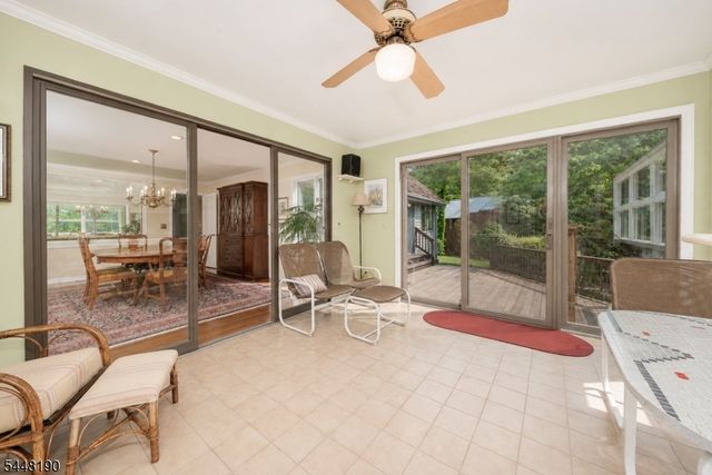 8 Woods Ln, Chatham Boro, NJ 07928
