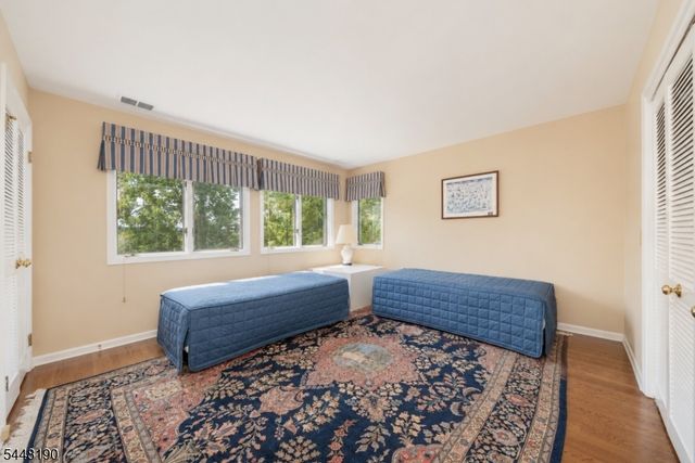 8 Woods Ln, Chatham Boro, NJ 07928