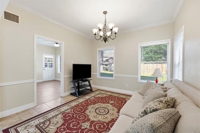5602 Society Ln, Houston, TX 77084