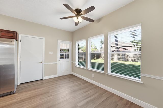 5602 Society Ln, Houston, TX 77084