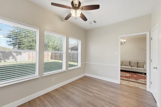 5602 Society Ln, Houston, TX 77084