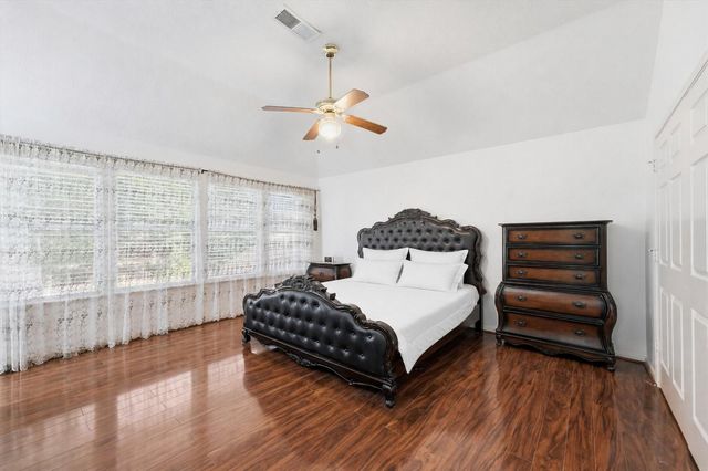 5602 Society Ln, Houston, TX 77084