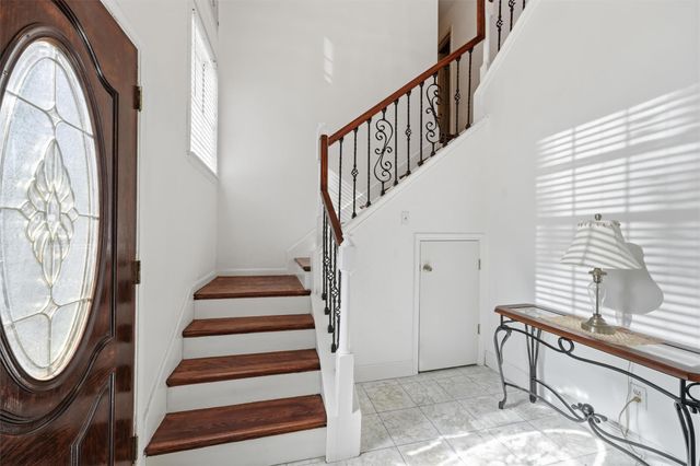 5602 Society Ln, Houston, TX 77084