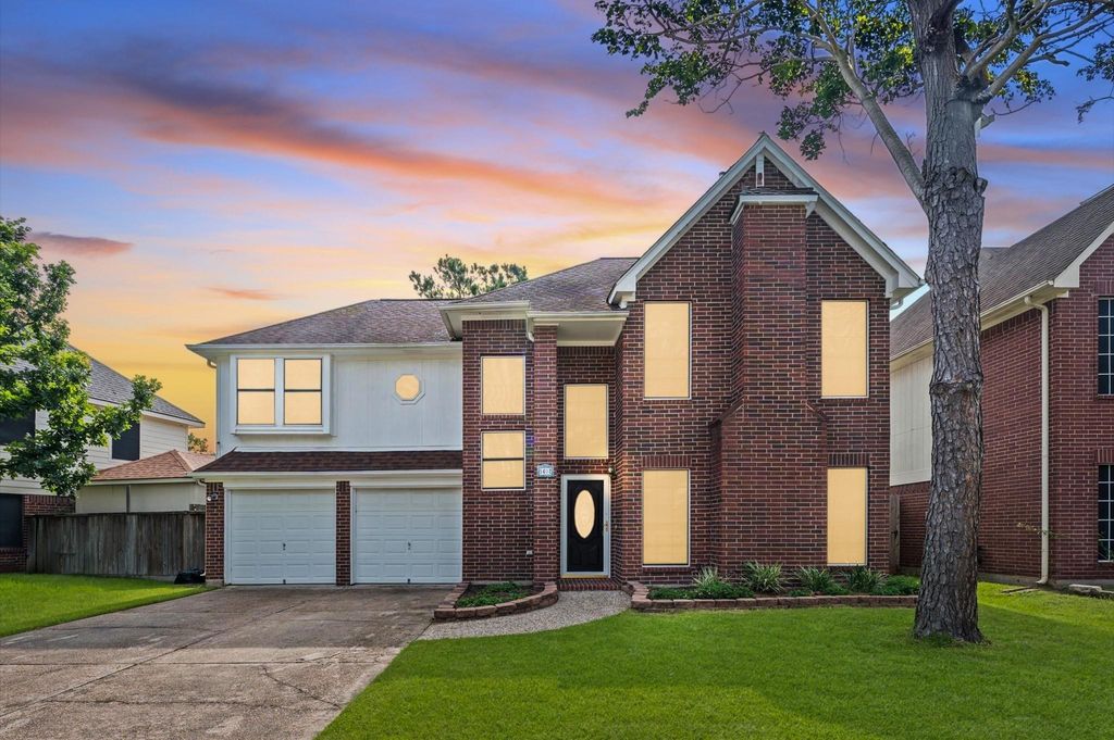 5602 Society Ln, Houston, TX 77084