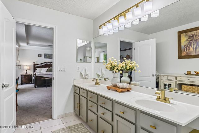 12450 HEATHGATE Court, Jacksonville, FL 32225