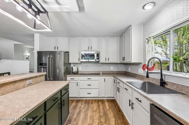 12450 HEATHGATE Court, Jacksonville, FL 32225