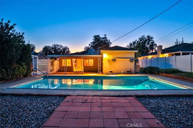 368 Geneva Avenue, Claremont, CA 91711