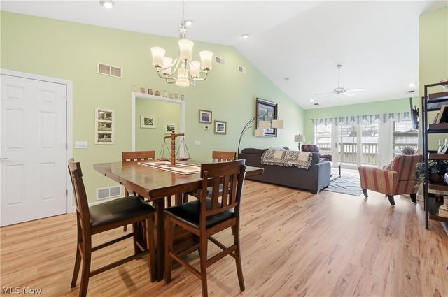 574 Lakeview Blvd. Boulevard, Lake Milton, OH 44429