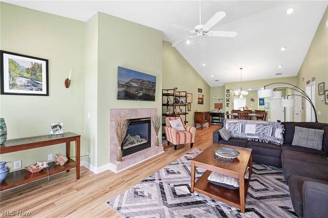 574 Lakeview Blvd. Boulevard, Lake Milton, OH 44429