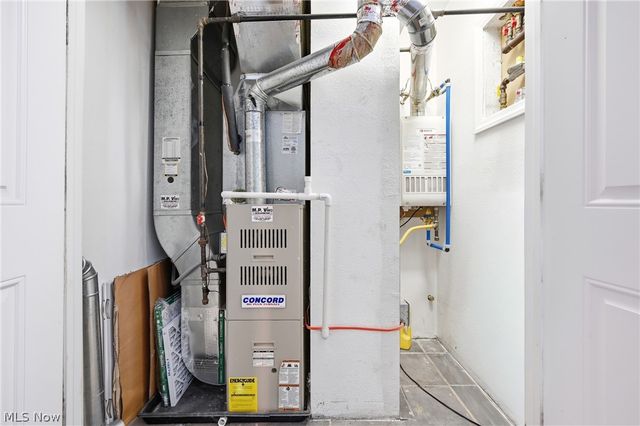 574 Lakeview Blvd. Boulevard, Lake Milton, OH 44429