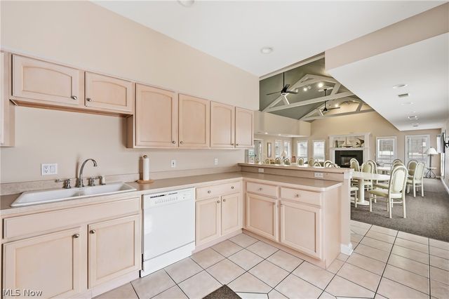 574 Lakeview Blvd. Boulevard, Lake Milton, OH 44429