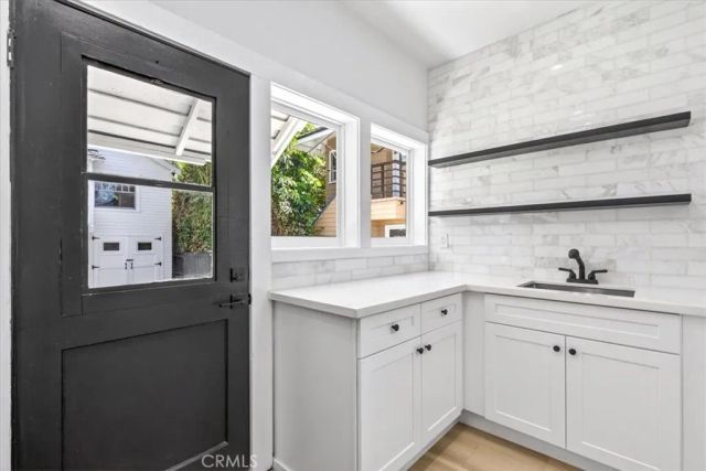 1636 N Sierra Bonita Avenue, Los Angeles, CA 90046