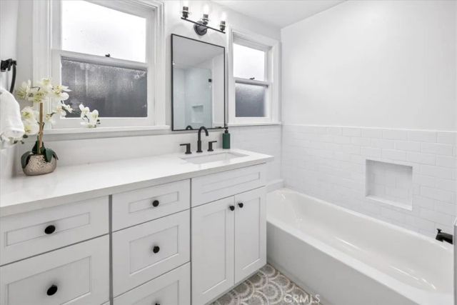 1636 N Sierra Bonita Avenue, Los Angeles, CA 90046