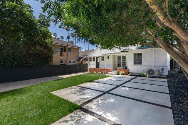 1636 N Sierra Bonita Avenue, Los Angeles, CA 90046