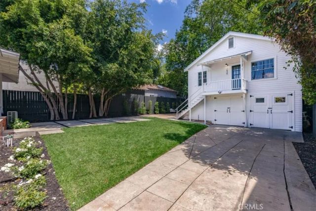 1636 N Sierra Bonita Avenue, Los Angeles, CA 90046